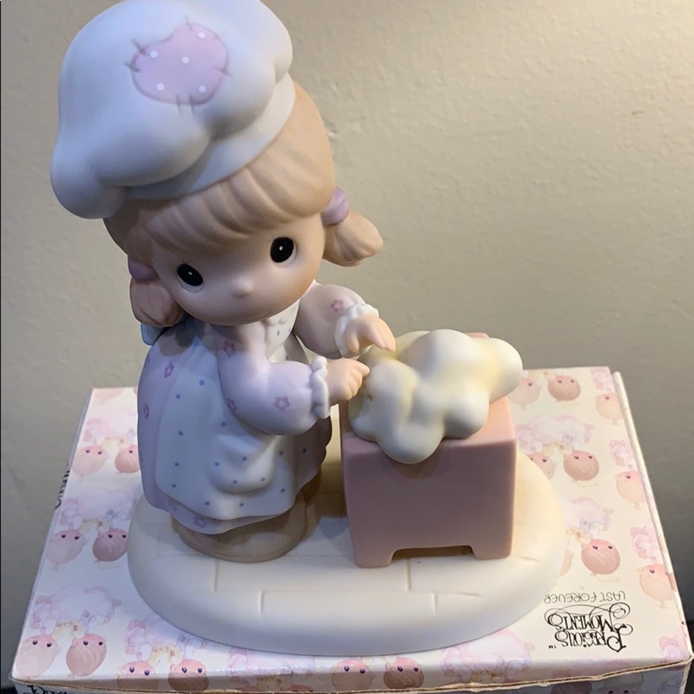 Precious Moments figurine